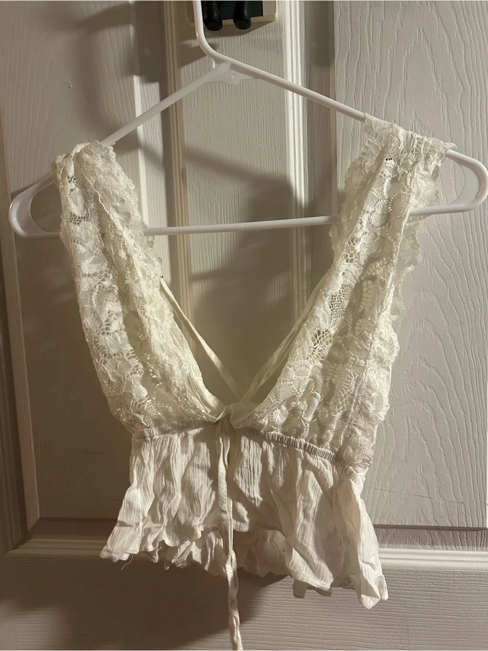 Forever 21 Ivory Lace V-Neck Bralette